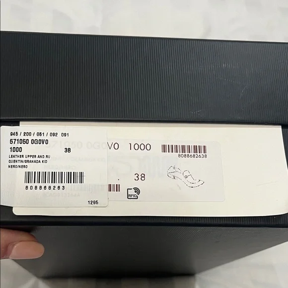 Gucci Black Leather Loafers with Gold Horsebit - Picture 12 of 15